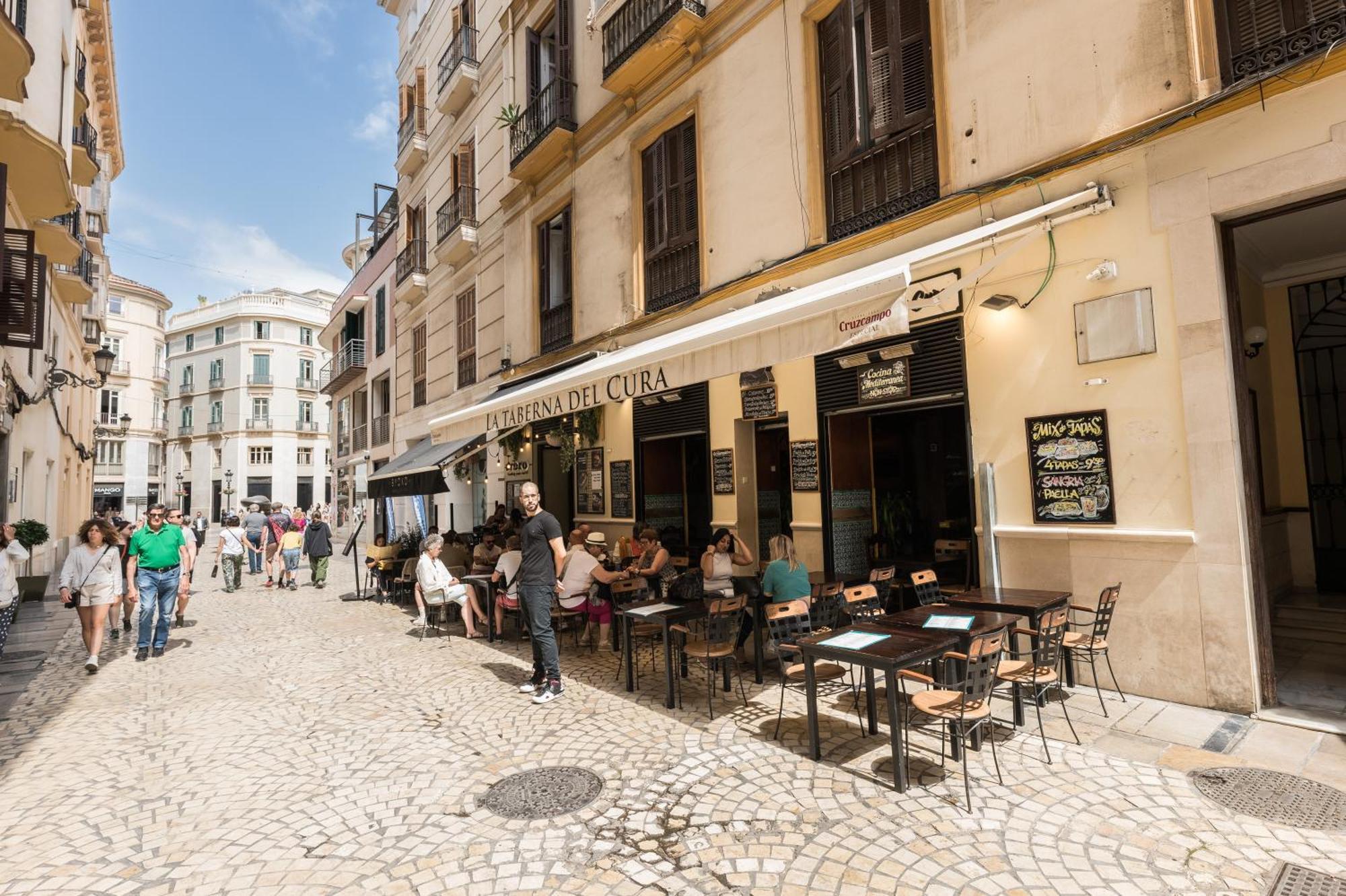 Homeclub Malaga Apartment Екстер'єр фото